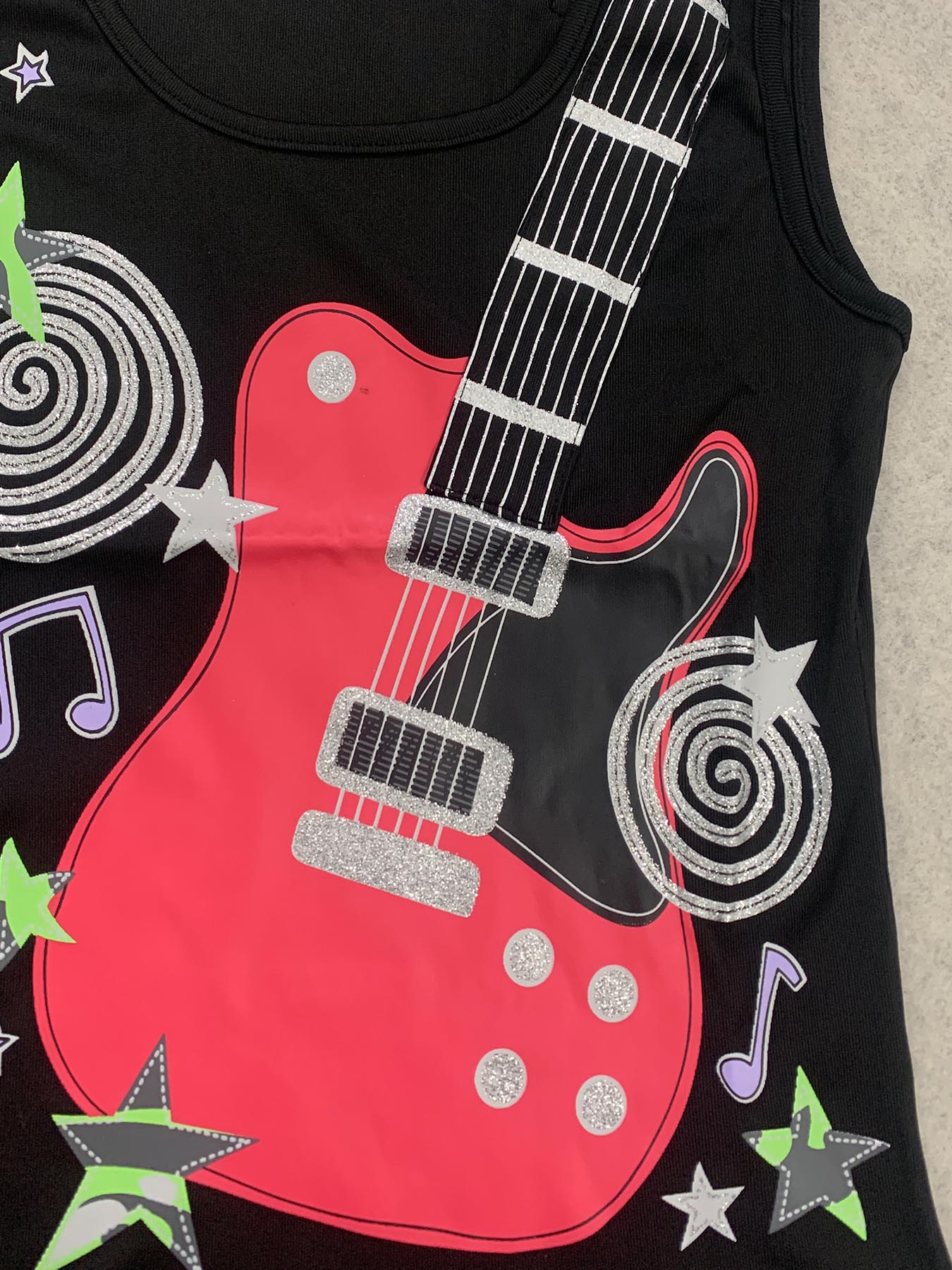 เสื้อกล้ามลายกราฟฟิตี้ 3 มิติ  - 3D Printing Guitar บทวิจารณ์และราคา